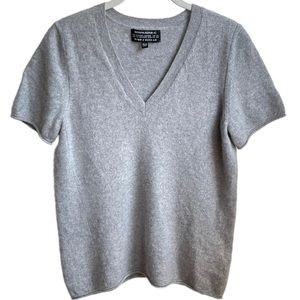 Banana Republic 100% Cashmere Todd & Duncan Short
Sleeve V-Neck Sweater